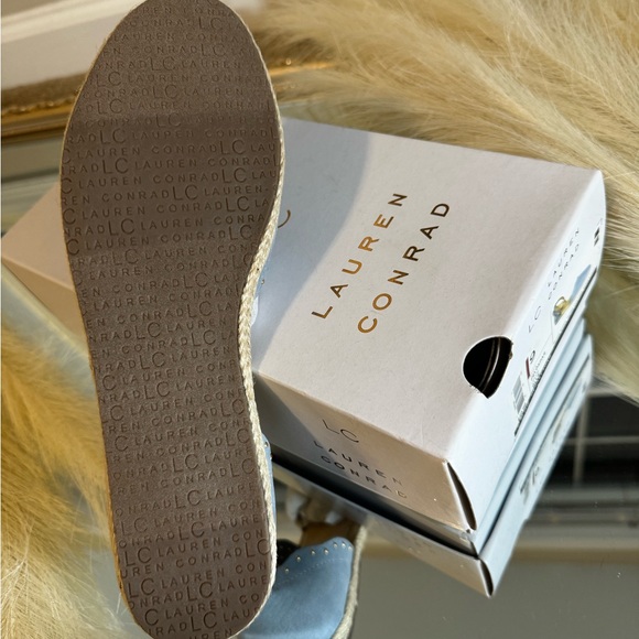 *NIB* Lauren Conrad Light Blue Espadrille Flats w/ Scalloped Edging – Size 9 - Picture 3 of 5